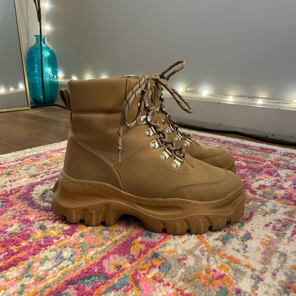 chunky hiker boot trainer